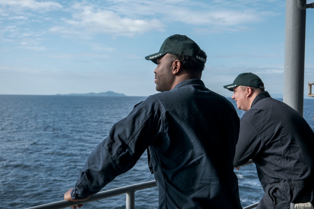 USS Frank Cable Arrives Sasebo, Japan