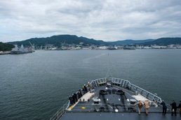 USS Frank Cable Arrives Sasebo, Japan