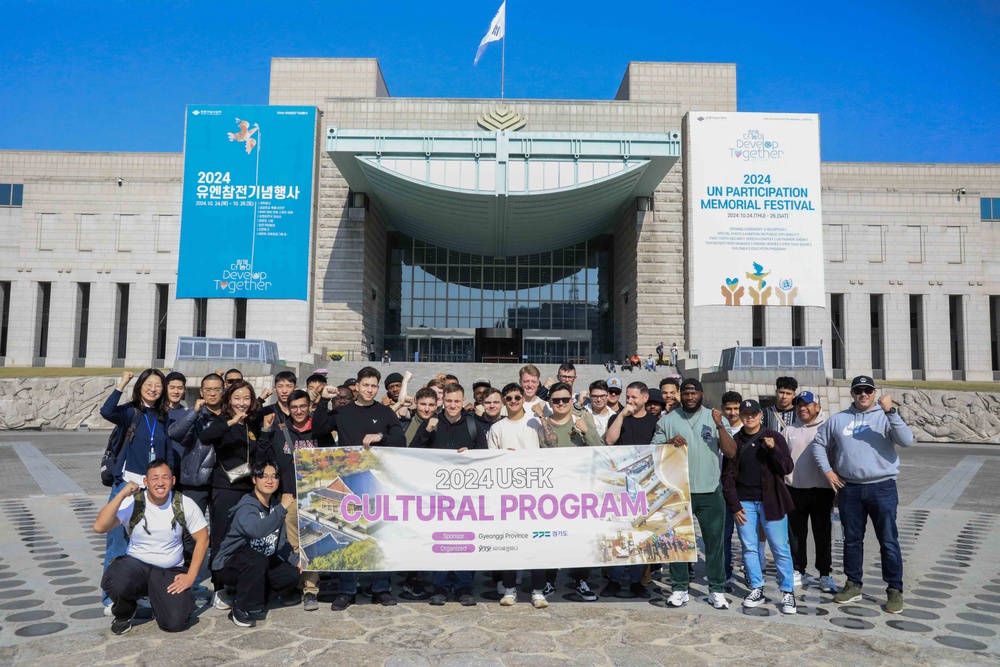 Thunder Soldiers experience Korean culture in Seoul