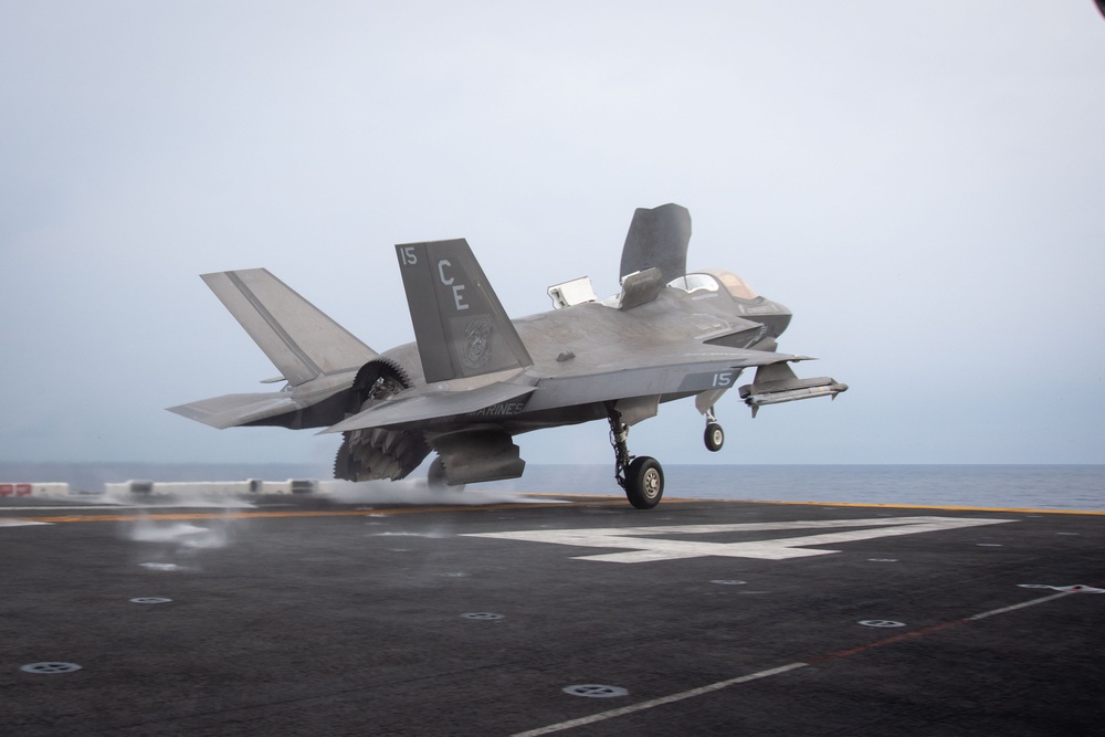 Boxer conducts Flight Deck Oerations