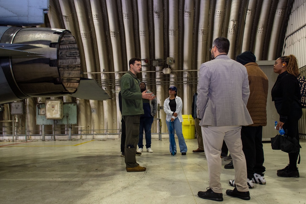 Aviano USO hosts The War and Treaty