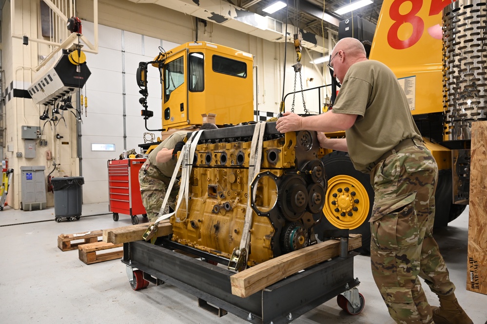 119th LRS  Replacing Snowblower Engine