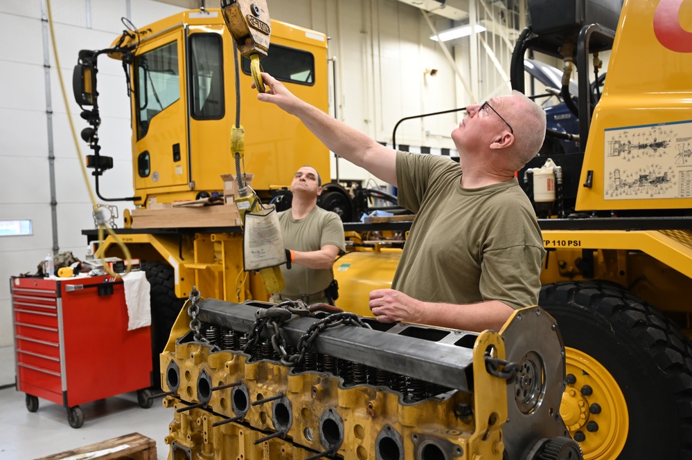 119th LRS  Replacing Snowblower Engine