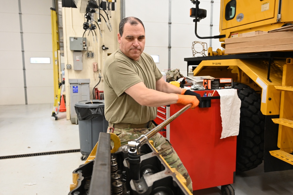 119th LRS  Replacing Snowblower Engine