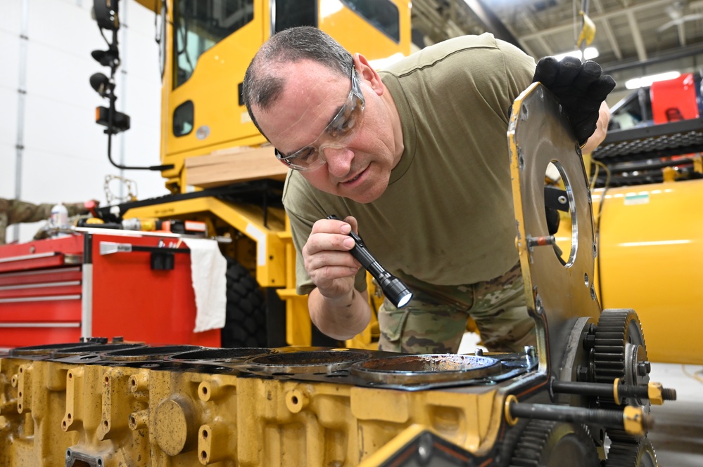 119th LRS  Replacing Snowblower Engine