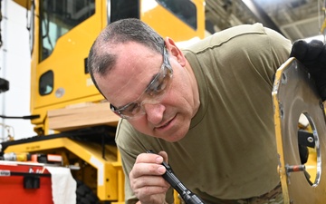 119th LRS  Replacing Snowblower Engine