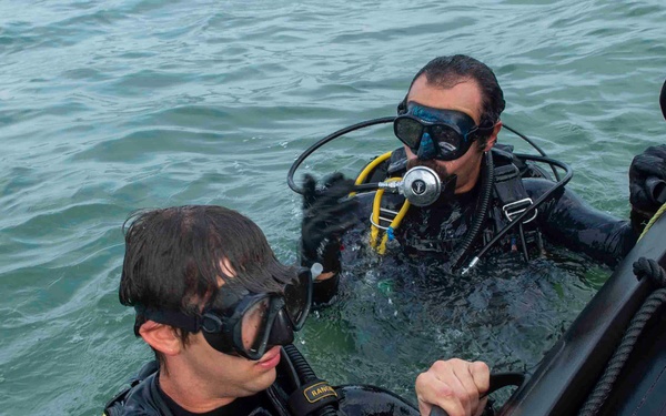 U.S. Naval Forces Participate in Republic of Korea Multi-National Mine Warfare Exercise