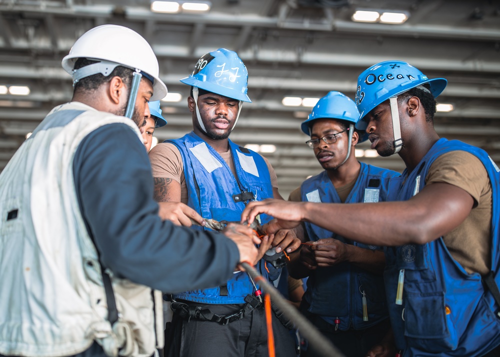 USS George Washington conducts replenishment-at-sea with USNS Cesar Chavez
