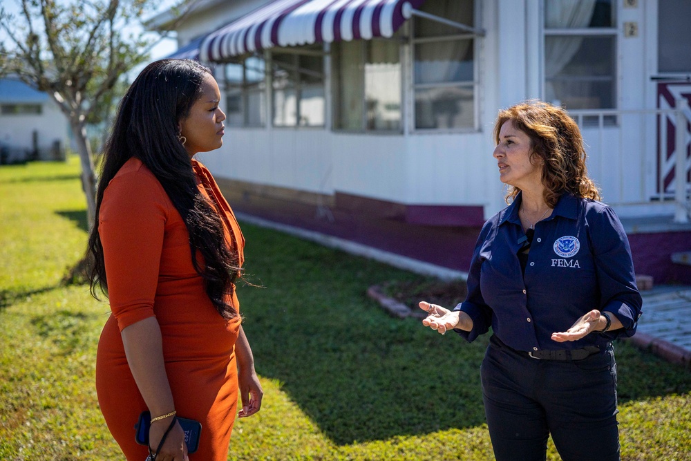 FEMA Disaster Survivor Assistance Teams in Polk County