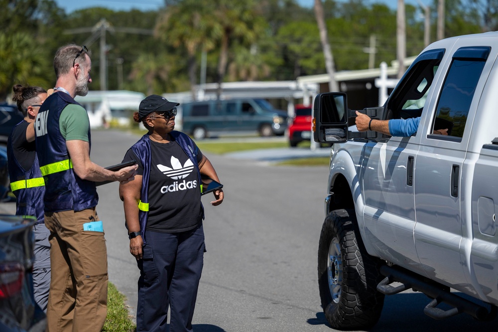 FEMA Disaster Survivor Assistance Teams in Polk County