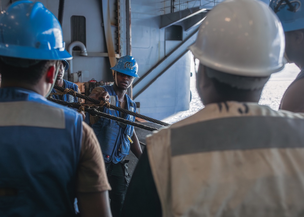 USS George Washington conducts replenishment-at-sea with USNS Cesar Chavez