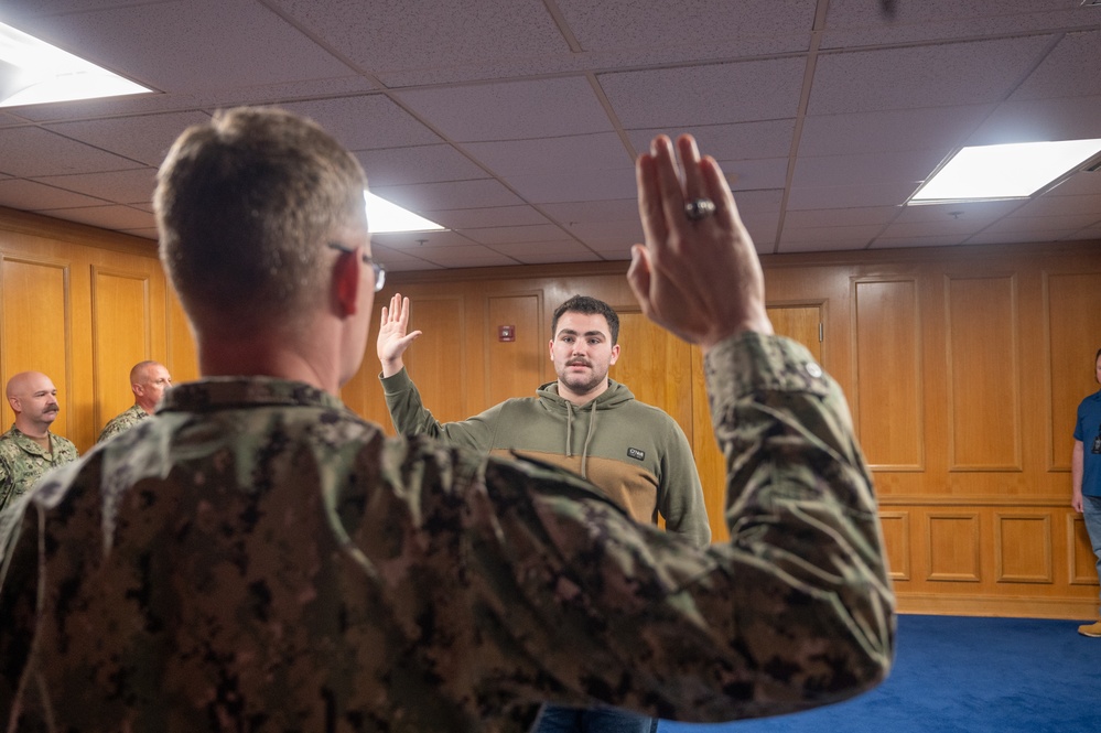 NTAG Mid America XO Enlists Son into Navy