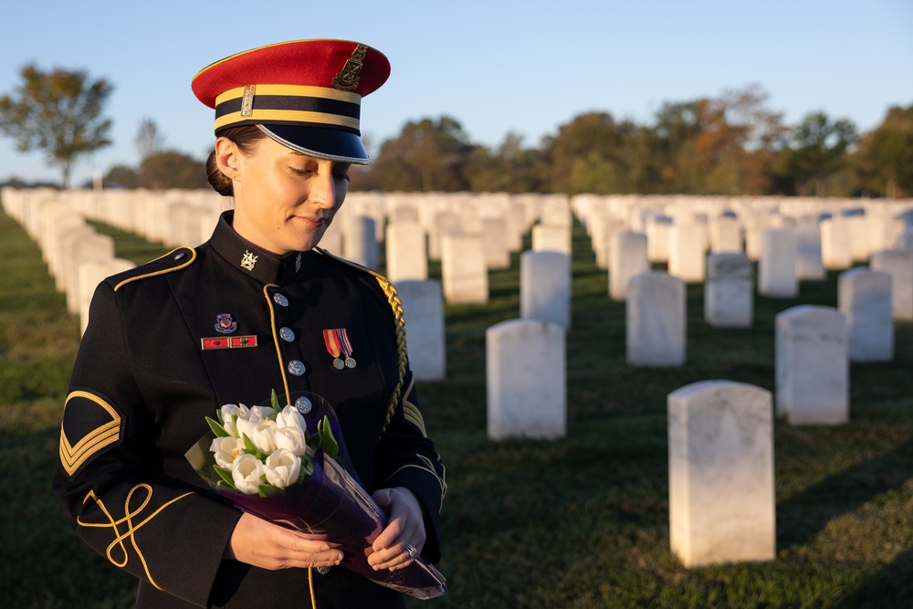 U.S. Army Staff Sgt. Rebecca McFarland honors grandfather at Arlington National Cemetery