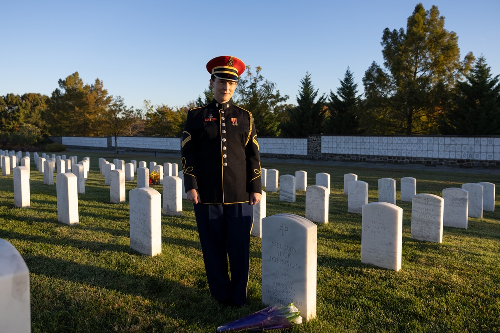 U.S. Army Staff Sgt. Rebecca McFarland honors grandfather at Arlington National Cemetery
