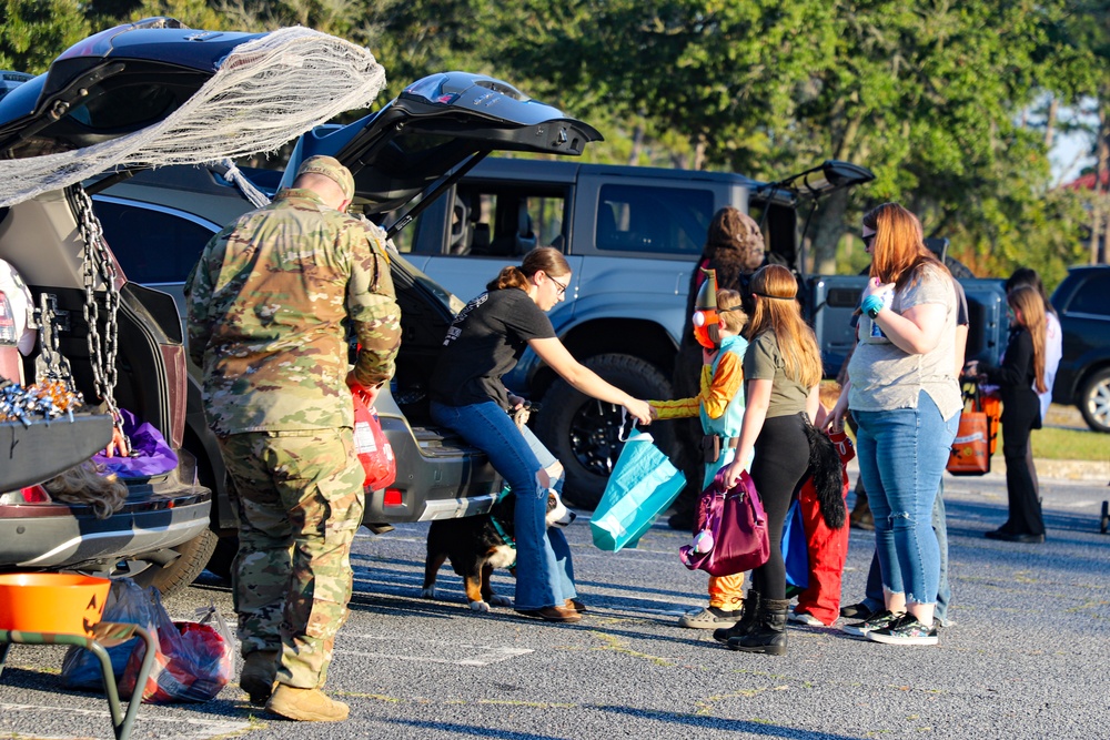 Sustainment Soldiers host trunk-or-treat