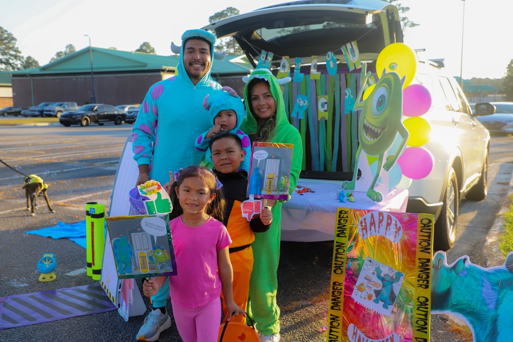 Sustainment Soldiers host trunk-or-treat