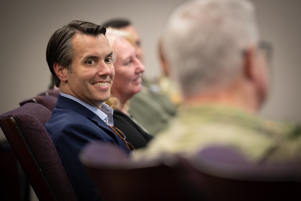 McGarvey visits Kentucky Air Guard Base