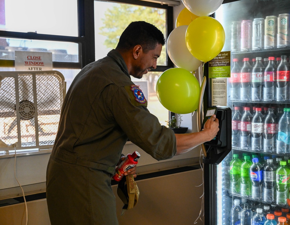 24/7 self-service mini market opens in dormitory 764