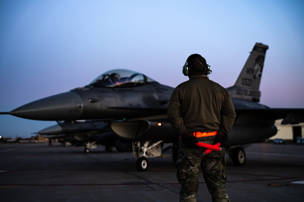 114th Fighter Wing conducts evening operations