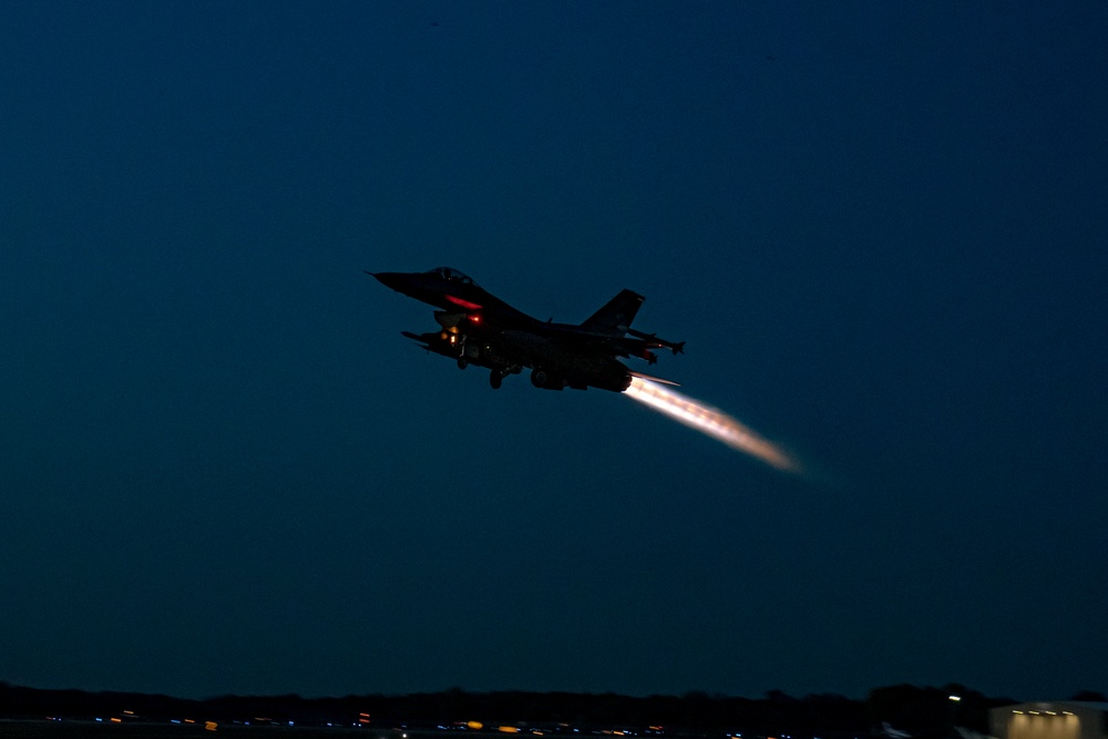 114th Fighter Wing conducts evening operations