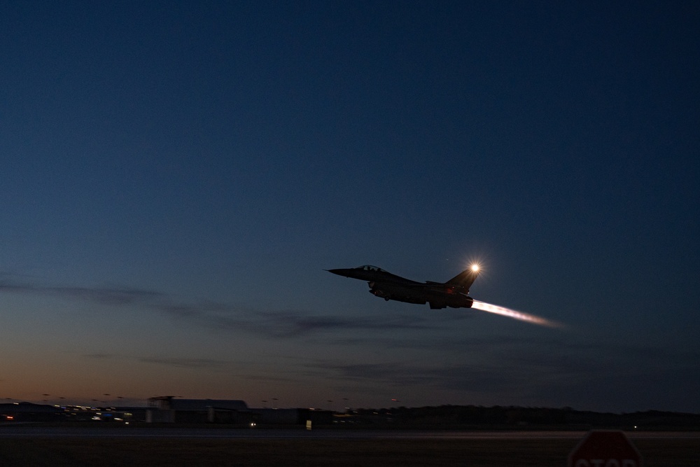 114th Fighter Wing conducts evening operations