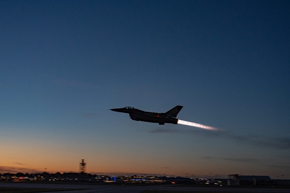 114th Fighter Wing conducts evening operations