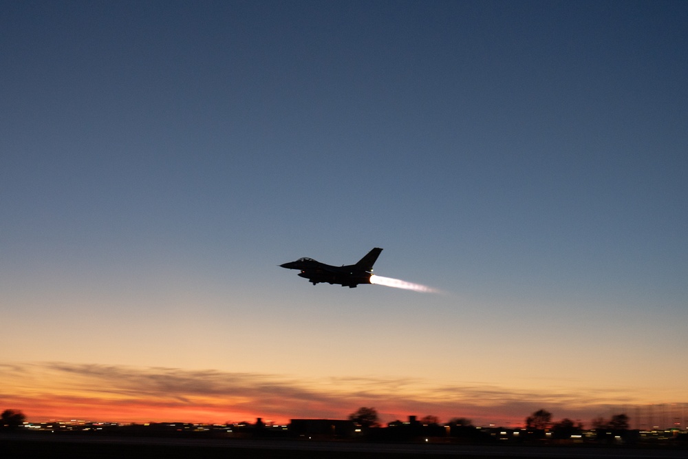 114th Fighter Wing conducts evening operations