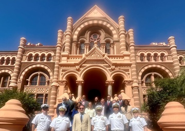 Galveston hometown hero helps lead Navy Medicine outreach during Navy Week