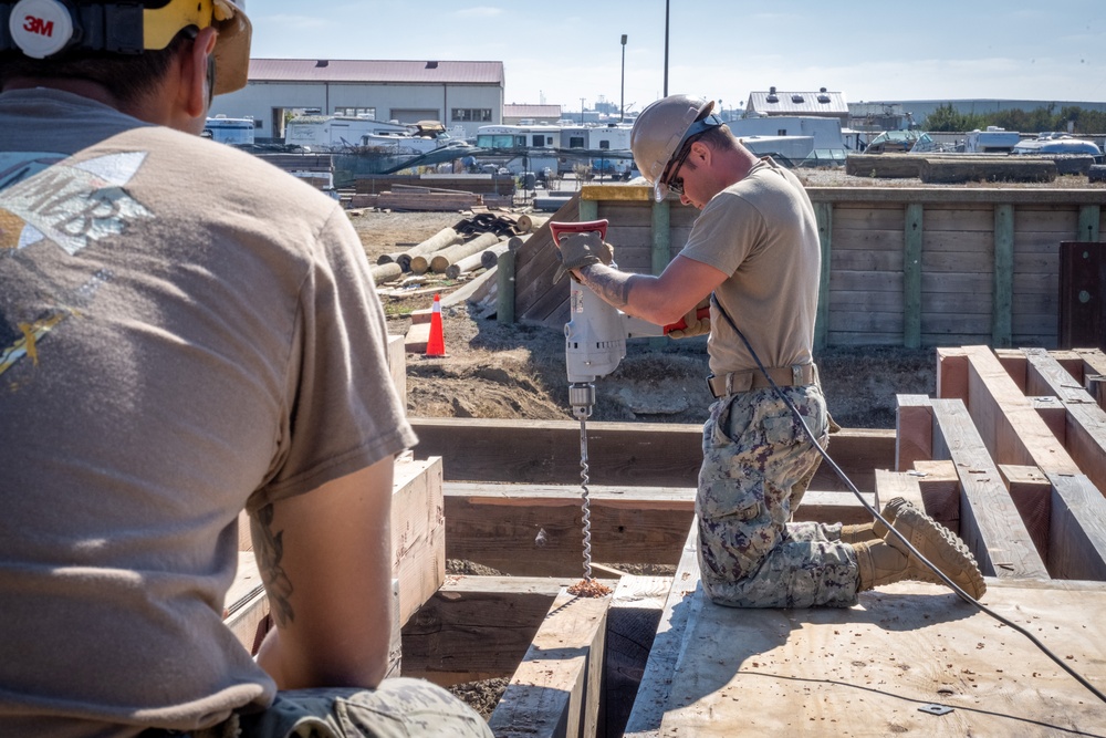 Chief of Civil Engineers visits NMCB-3