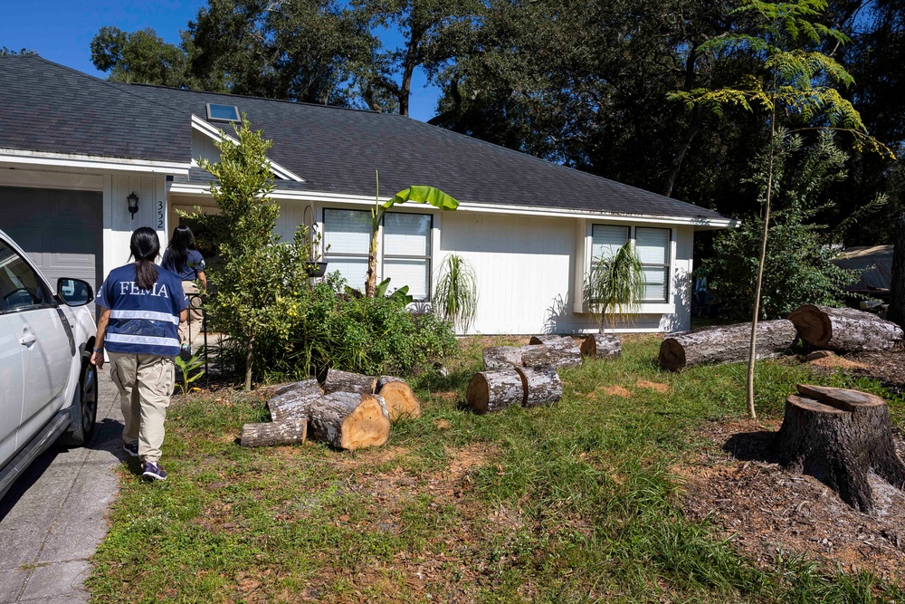 FEMA Disaster Survivor Assistance Teams in Lake Helen