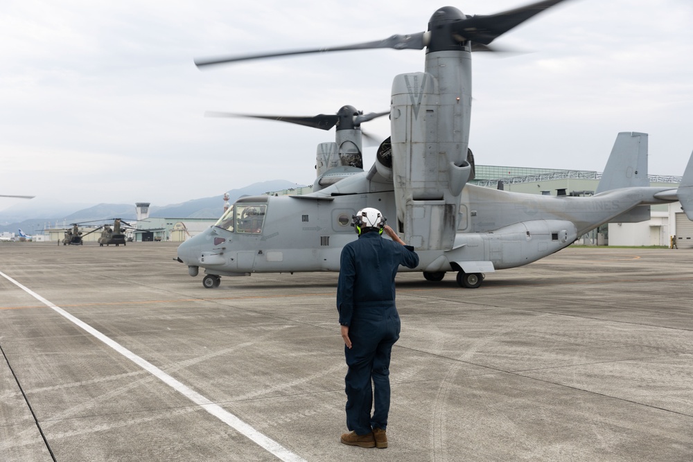 KS25 | VMM-265 takes off from JGSDF Camp Takayubaru for low-altitude training