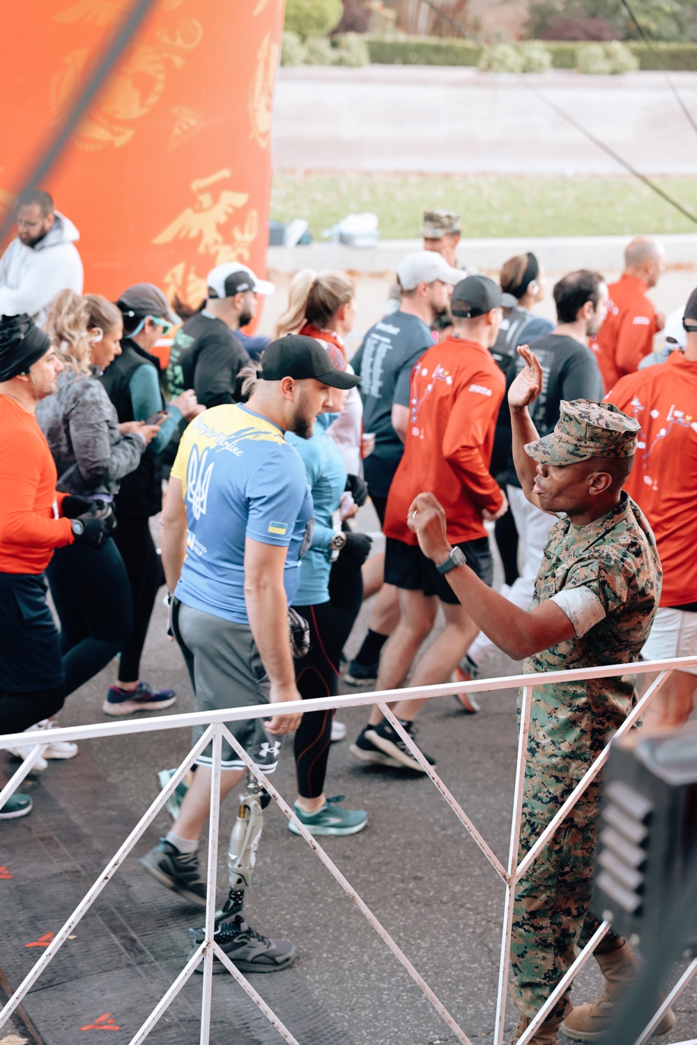 Thousands run with Marines at the MCM 10K