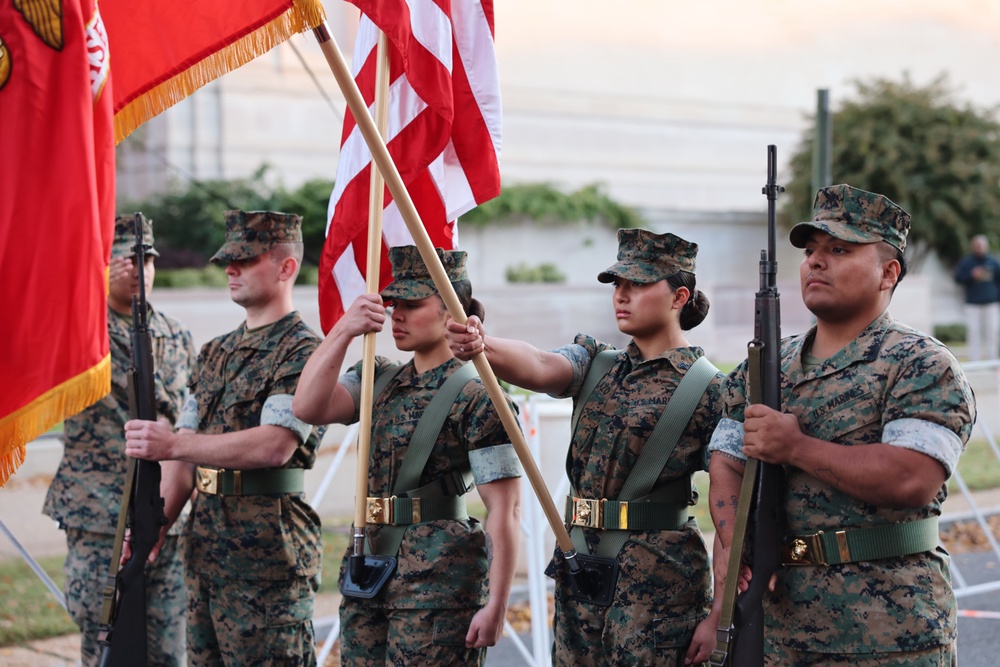 Thousands run with Marines at the MCM 10K