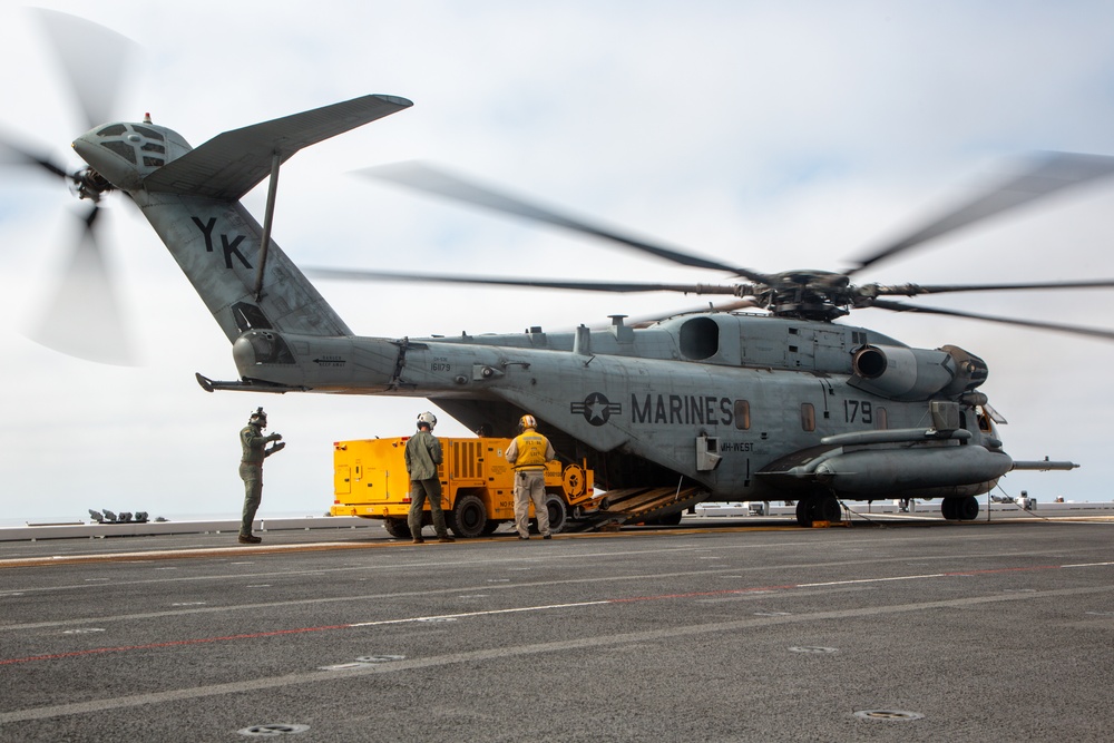 Marine Corps CH-53E delivers essential equipment to Japan’s JS Kaga