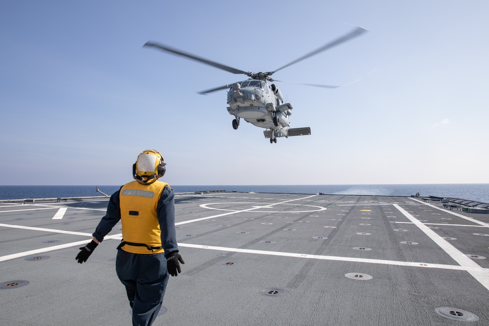 USS Omaha Conducts Flight Operations with HSM 35