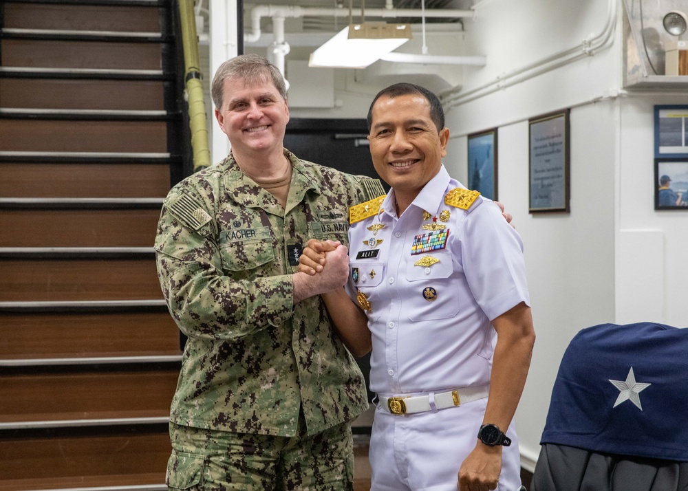 U.S. 7th Fleet Attends Staff Talks with Indonesian Navy Leadership