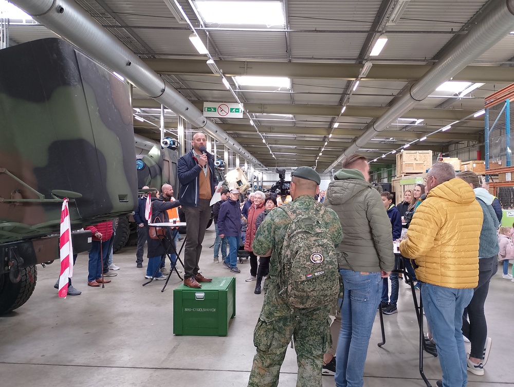 Dutch Ministry of Defense workforce at Eygelshoven hosts family day event at APS-2 site