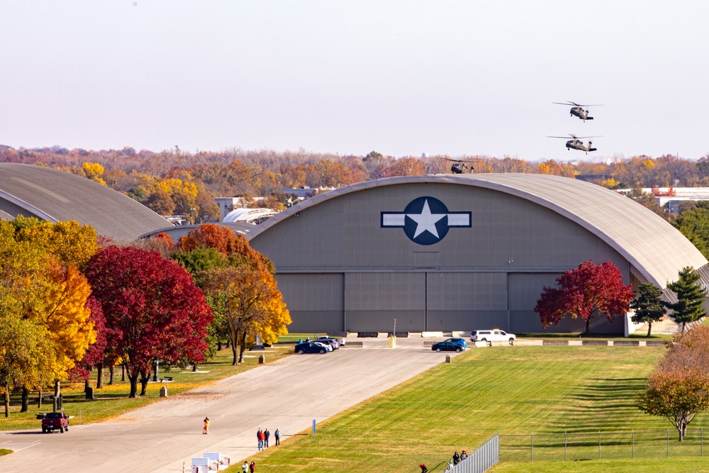 244th ECAB UH-60 Black Hawk Multi-Ship Movement