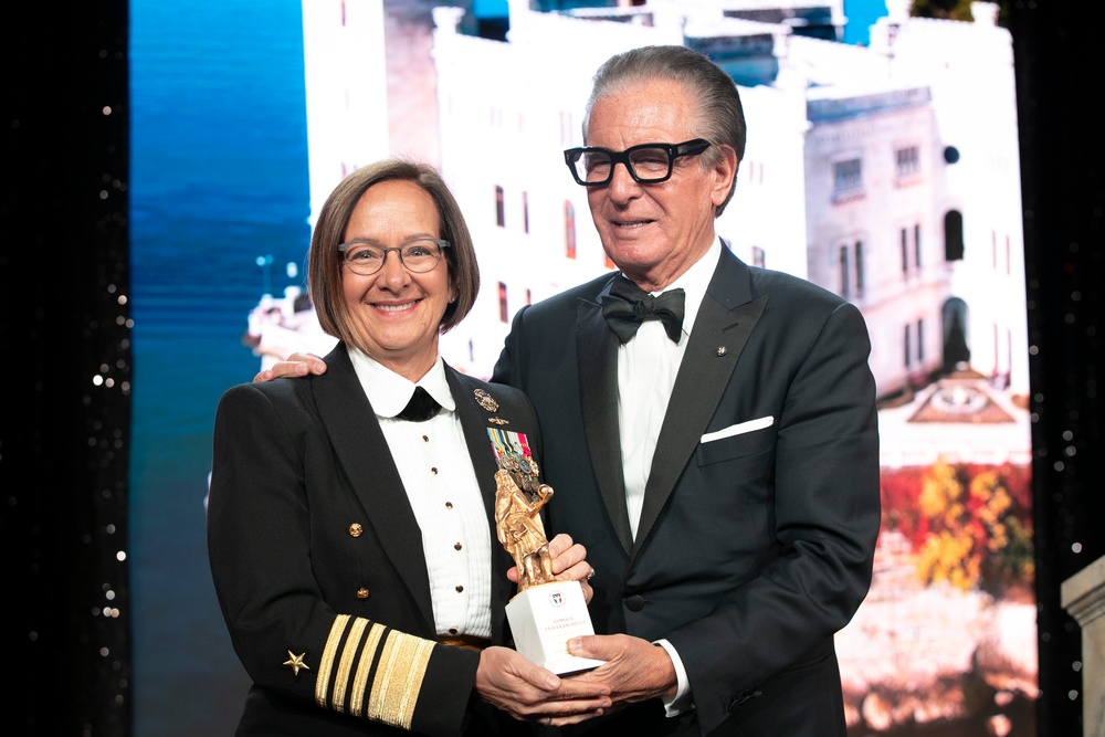 CNO Receives Leonardo Da Vinci Award from National Italian American Foundation