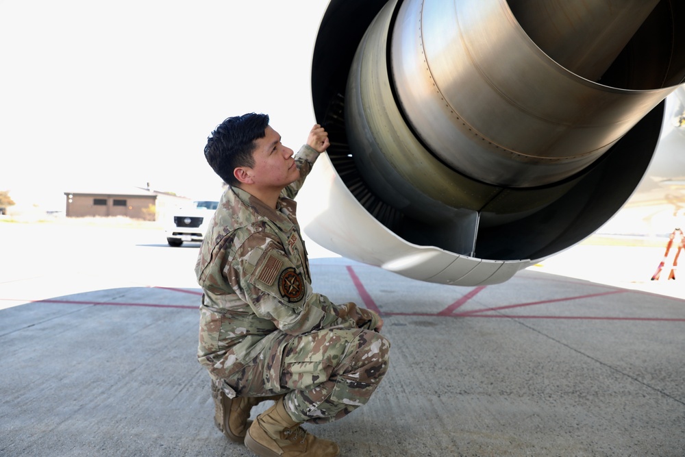 Native American Heritage Month: D.C. Air National Guard Crew Chief Embraces Heritage and Family’s History of Service