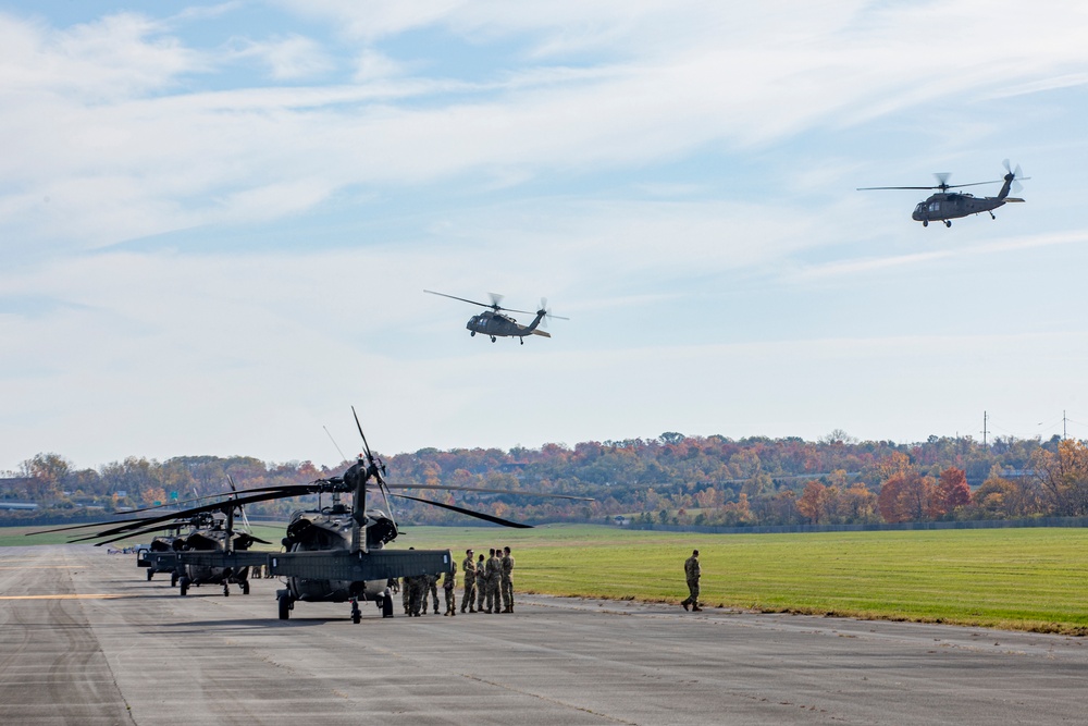 244th ECAB UH-60 Black Hawk Multi-Ship Movement