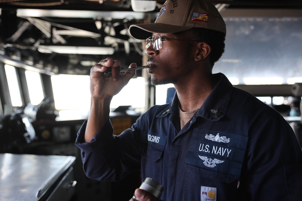 USS Arleigh Burke Bridge Watch