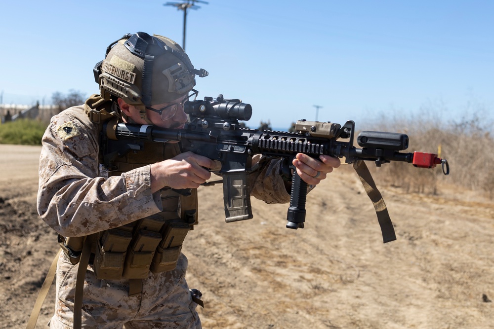 V17 Marines conduct rehearsal of concept during a mechanized raid course