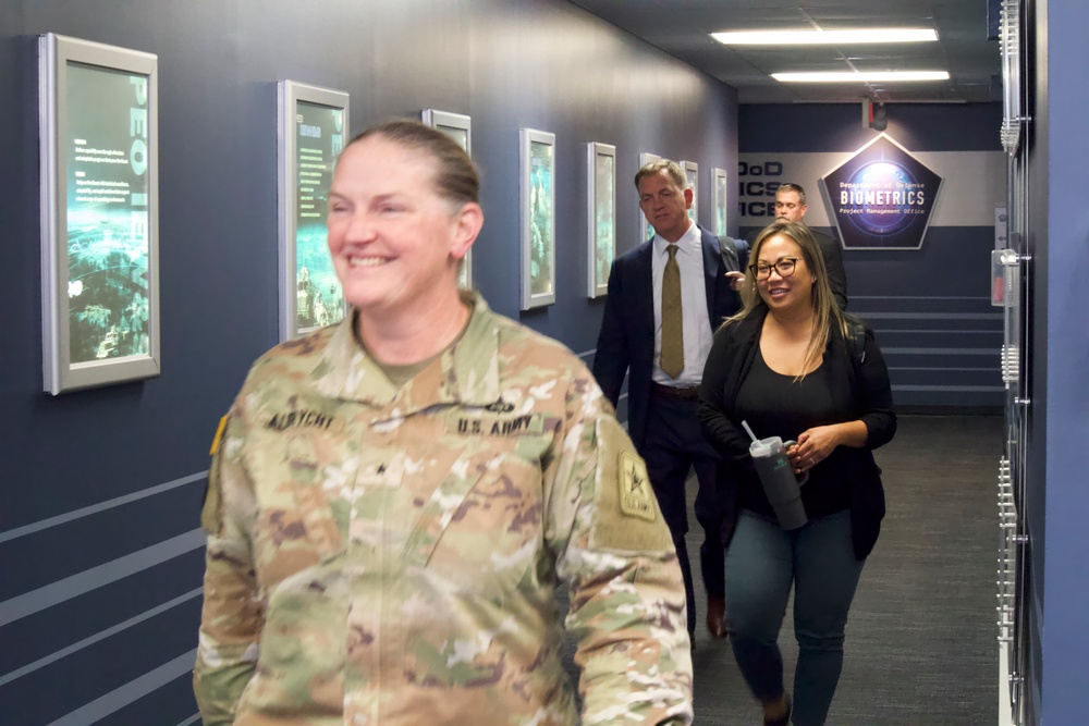 Army PMG visits Fort Belvoir for modernization demo