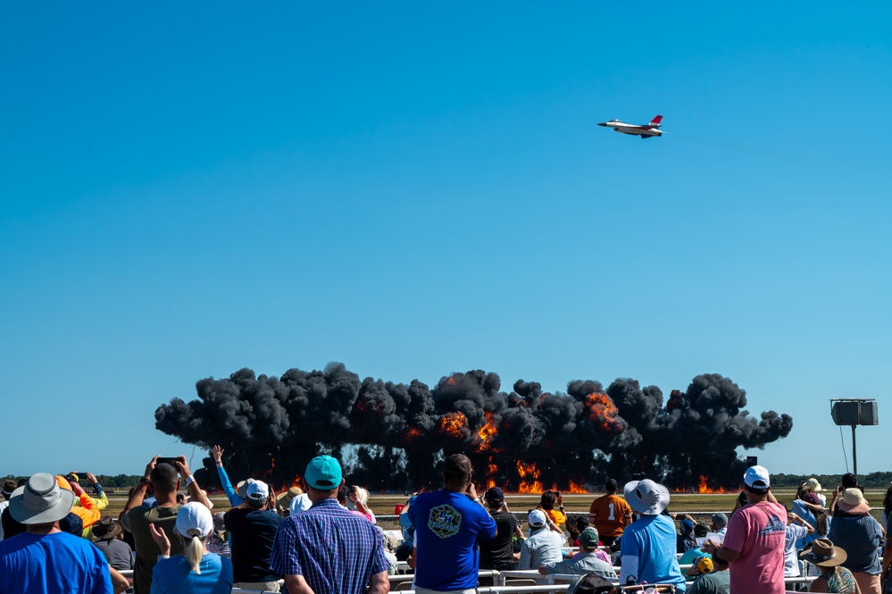 U.S. Air Force Air Combat Command F-16 Viper Demonstration Team perform at Wings Over Houston airshow