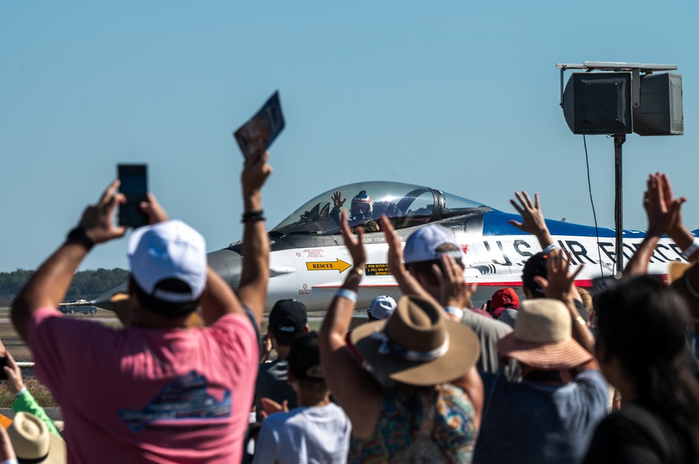 U.S. Air Force Air Combat Command F-16 Viper Demonstration Team perform at Wings Over Houston airshow