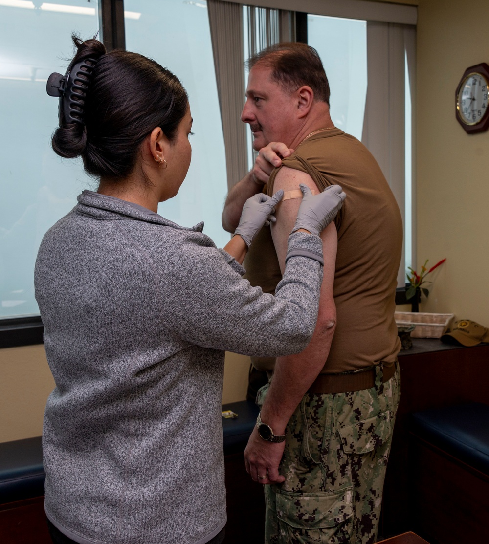 C3F Sailors reserve flu vaccines