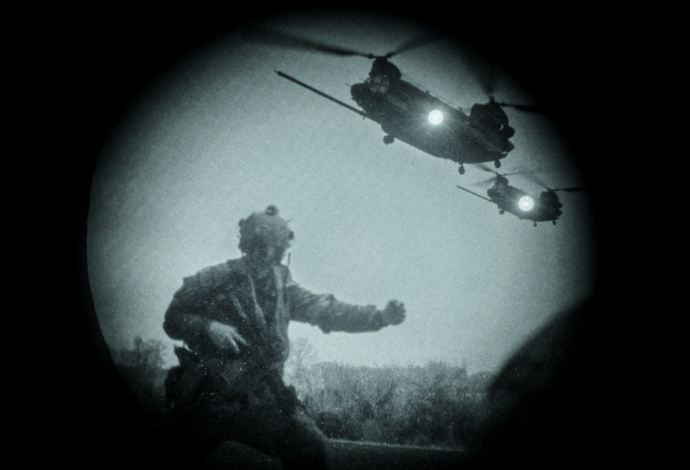 1st Recon Bn. participates in night raid