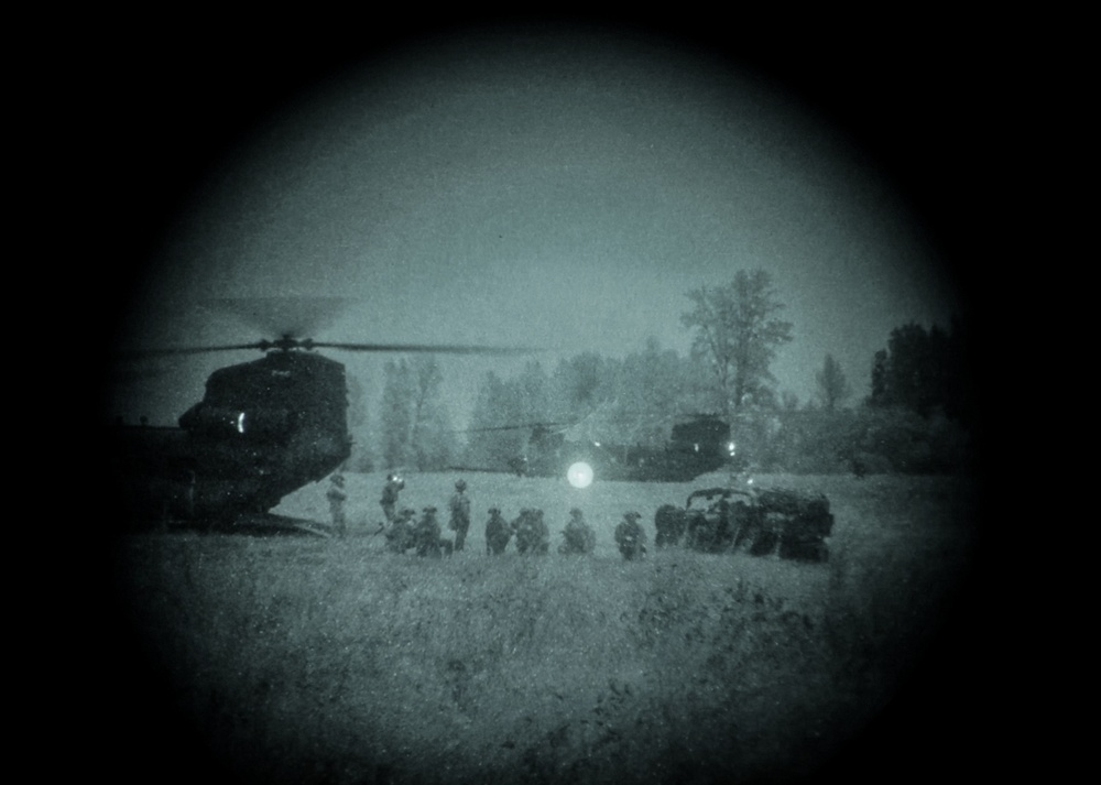 1st Recon Bn. participates in night raid