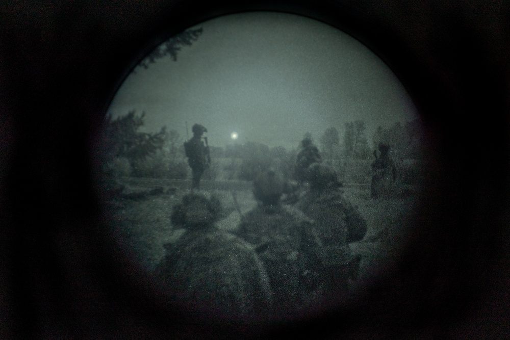 1st Recon Bn. participates in night raid